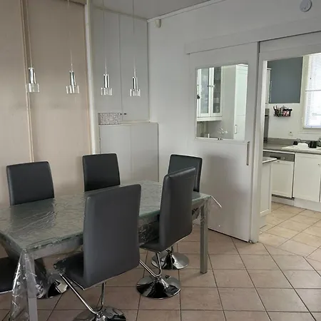 Ideal Pour Visiter Paris * بولونِ بييانكور